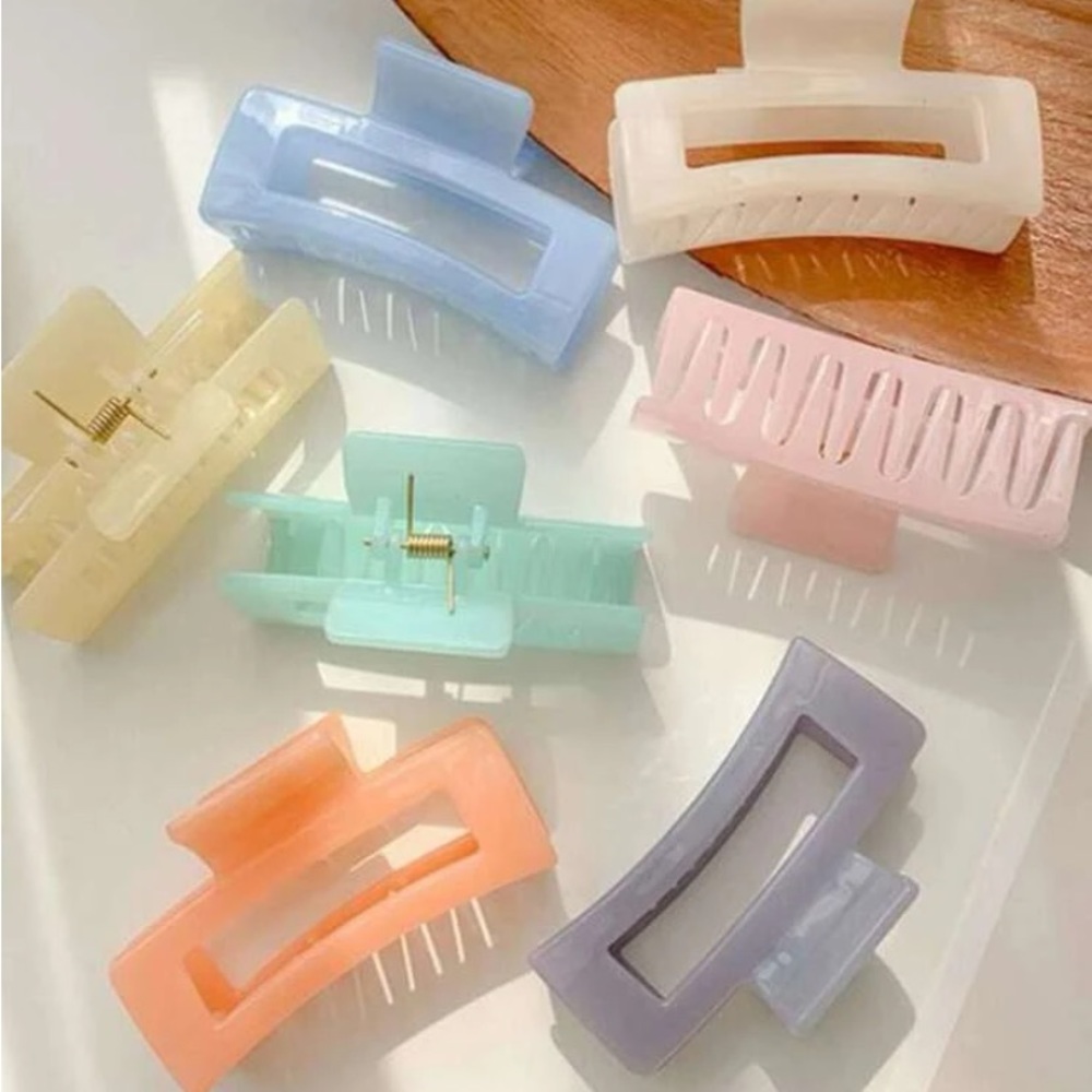 NEW| 3pcs Random Colors Hair Clips - Picture 1 of 4